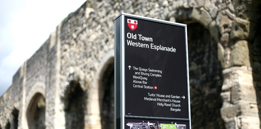 image of a sign to the Old Town Western Esplanade in Southhampton